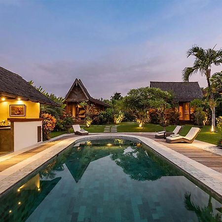 Villa Lina By Optimum Bali Villas ชังกู ภายนอก รูปภาพ
